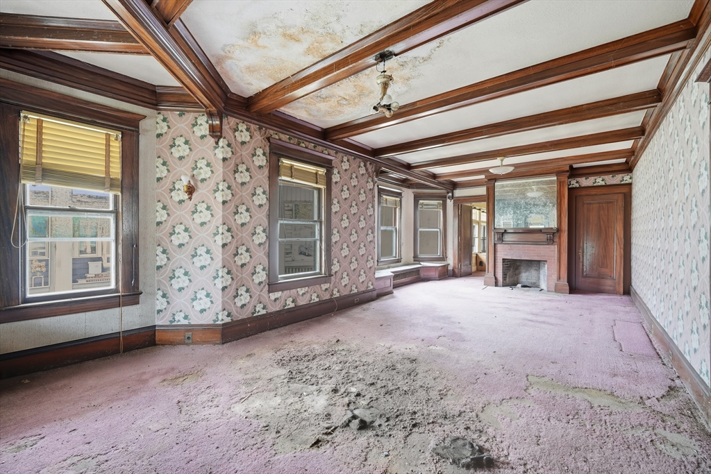 129 Morgan Street Holyoke, MA 01040 - Photo 18 of 26