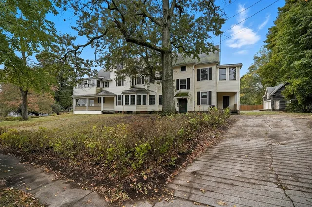 $229,999 | 129 Morgan Street, Holyoke, MA 01040