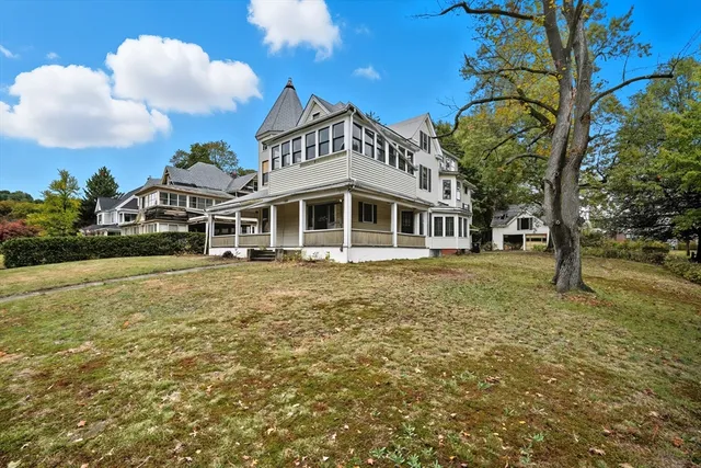 $229,999 | 129 Morgan Street, Holyoke, MA 01040