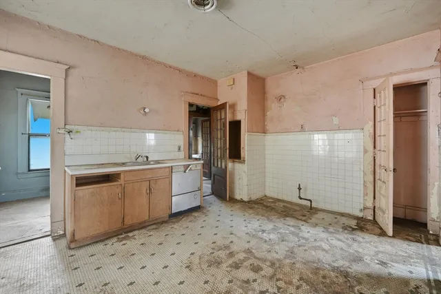 $229,999 | 129 Morgan Street, Holyoke, MA 01040