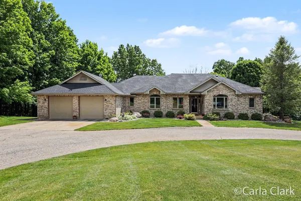 $1,475,000 | 9899 12 Point Drive, Rockford, MI 49341