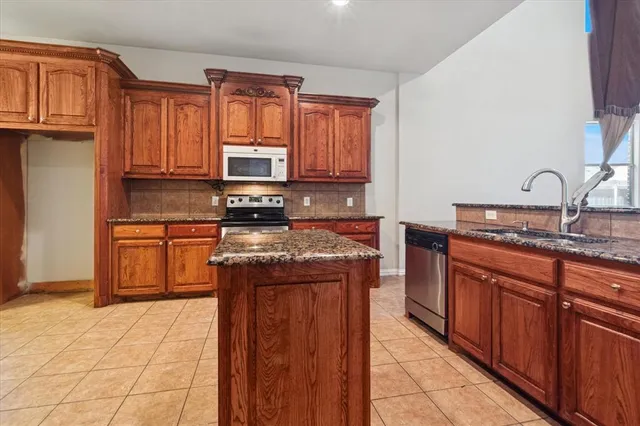 $2,500 | 1206 Antoinette Drive, Princeton, TX 75407