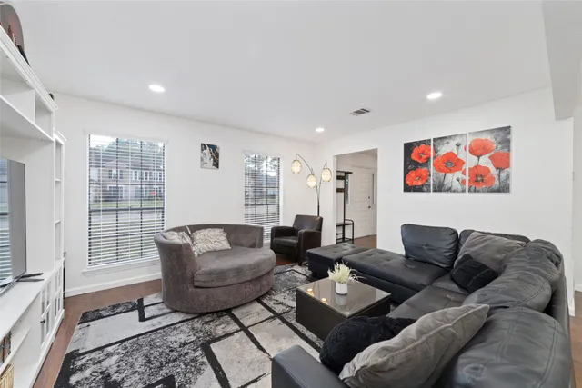 $2,550 | 16026 Autumn Falls Lane, Houston, TX 77095