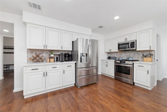 $2,550 | 16026 Autumn Falls Lane, Houston, TX 77095