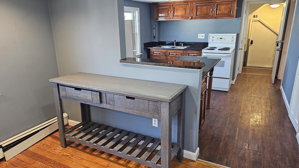 39 Union Street, Unit 3 Taunton, MA 02780 - Photo 4 of 10