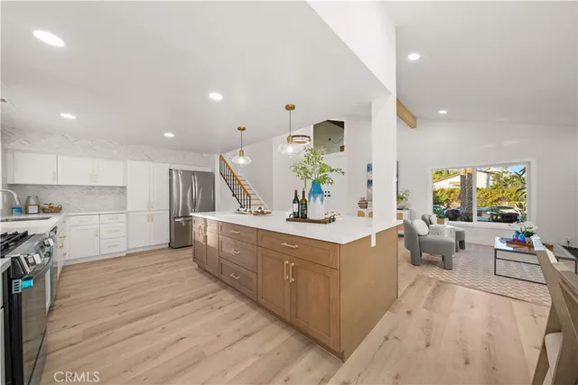 $1,458,000 | 25202 Arcadian Avenue, Mission Viejo, CA 92691