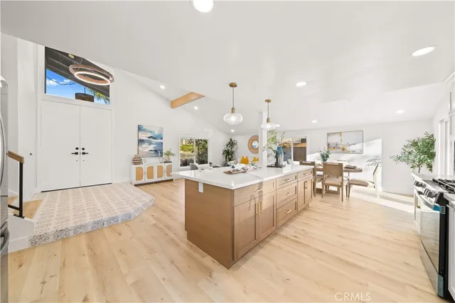 $1,458,000 | 25202 Arcadian Avenue, Mission Viejo, CA 92691