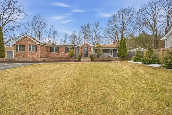 $519,000 | 30 Glendale Avenue, Uxbridge, MA 01569
