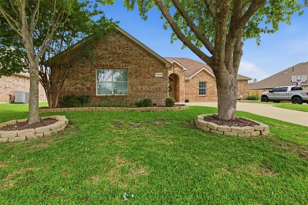 $369,000 | 6413 Morning Dew Drive, Midlothian, TX 76065