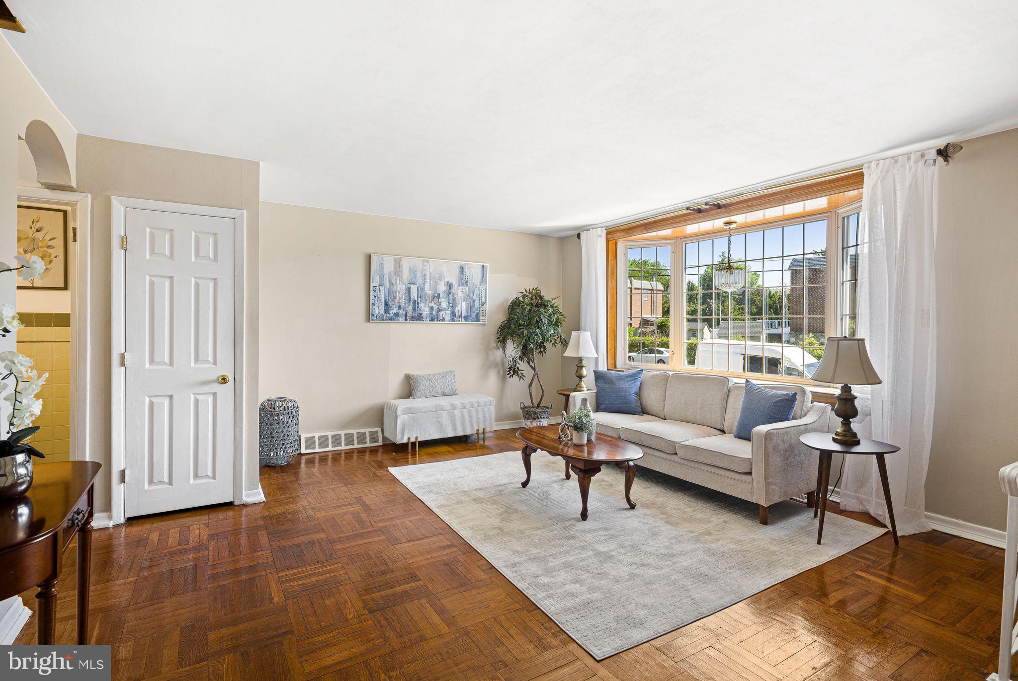 3638 Newberry Road Philadelphia, PA 19154 - Photo 7 of 32 With beautiful oversized picture window!