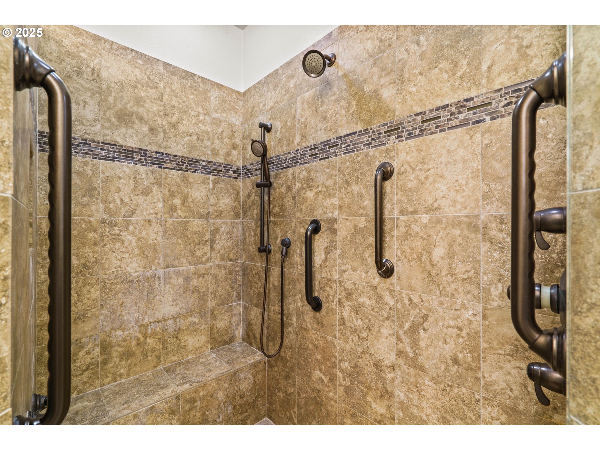 610 Holly Avenue Cottage Grove, OR 97424 - Photo 11 of 30