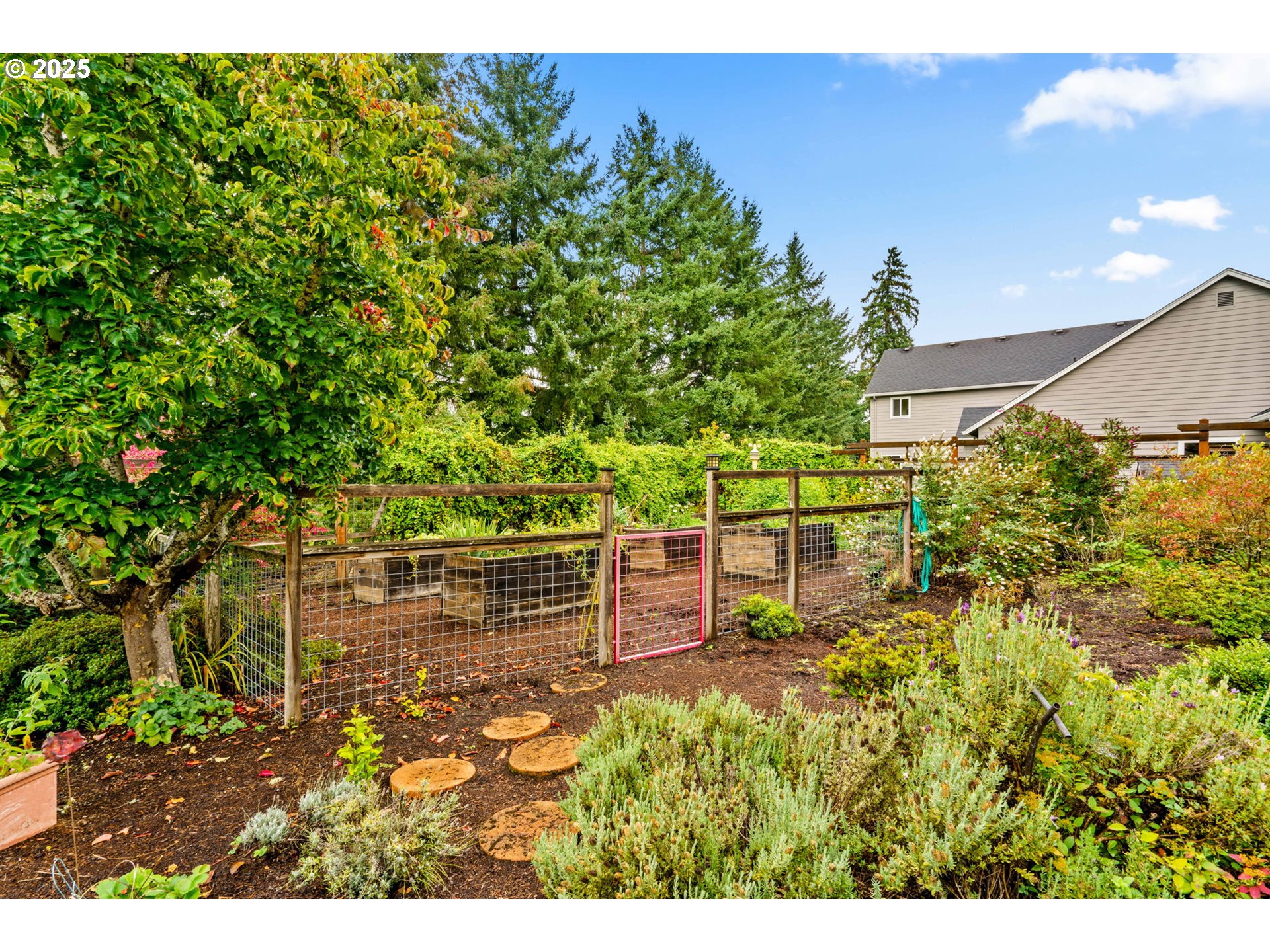 610 Holly Avenue Cottage Grove, OR 97424 - Photo 27 of 30