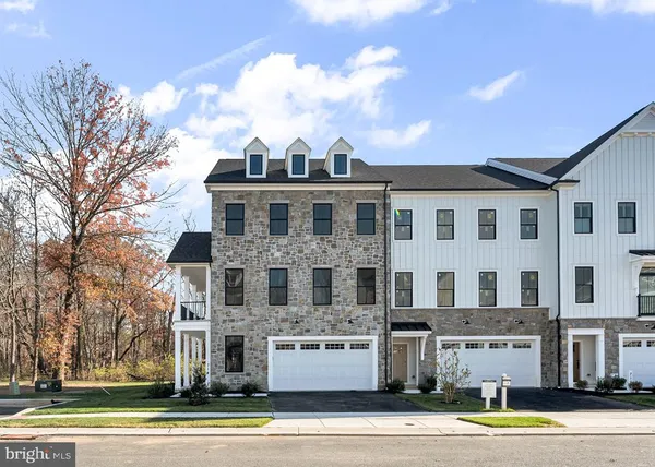 $1,245,000 | 714 Walkers Mill Lane, Wilmington, DE 19805