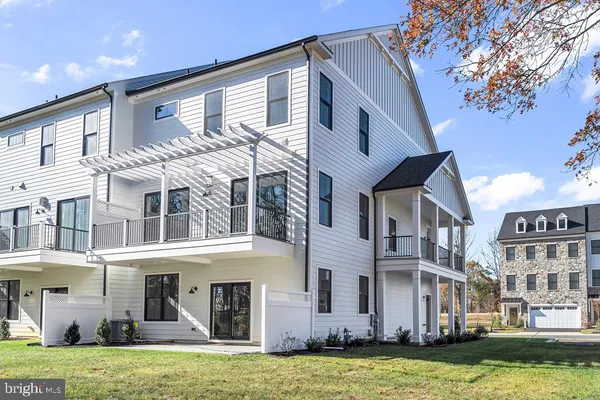 $1,245,000 | 714 Walkers Mill Lane, Wilmington, DE 19805