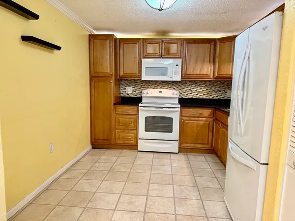 $2,800 | 8 9th Street, Unit 111, Medford, MA 02155