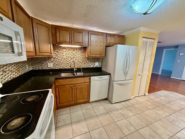 $2,800 | 8 9th Street, Unit 111, Medford, MA 02155