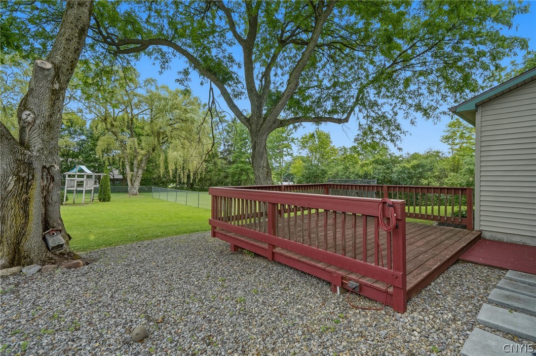 4621 Tucker Road Onondaga, NY 13215 - Photo 31 of 41 Back Deck