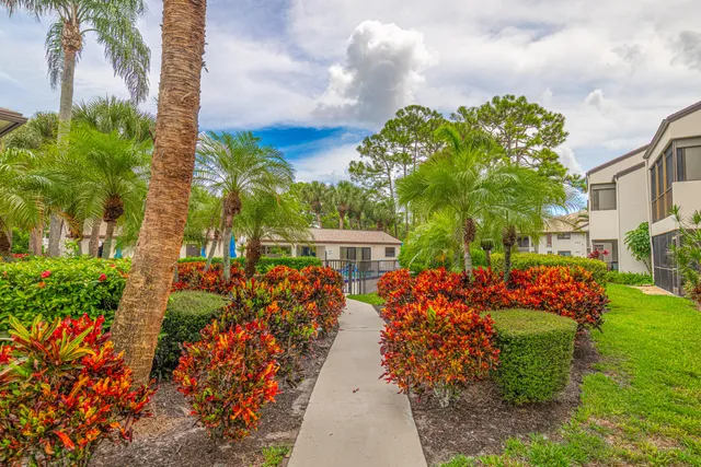 $2,200 | 102 Wingfoot Drive, Unit D, Jupiter, FL 33458