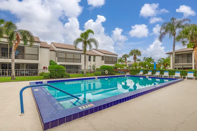 $2,200 | 102 Wingfoot Drive, Unit D, Jupiter, FL 33458