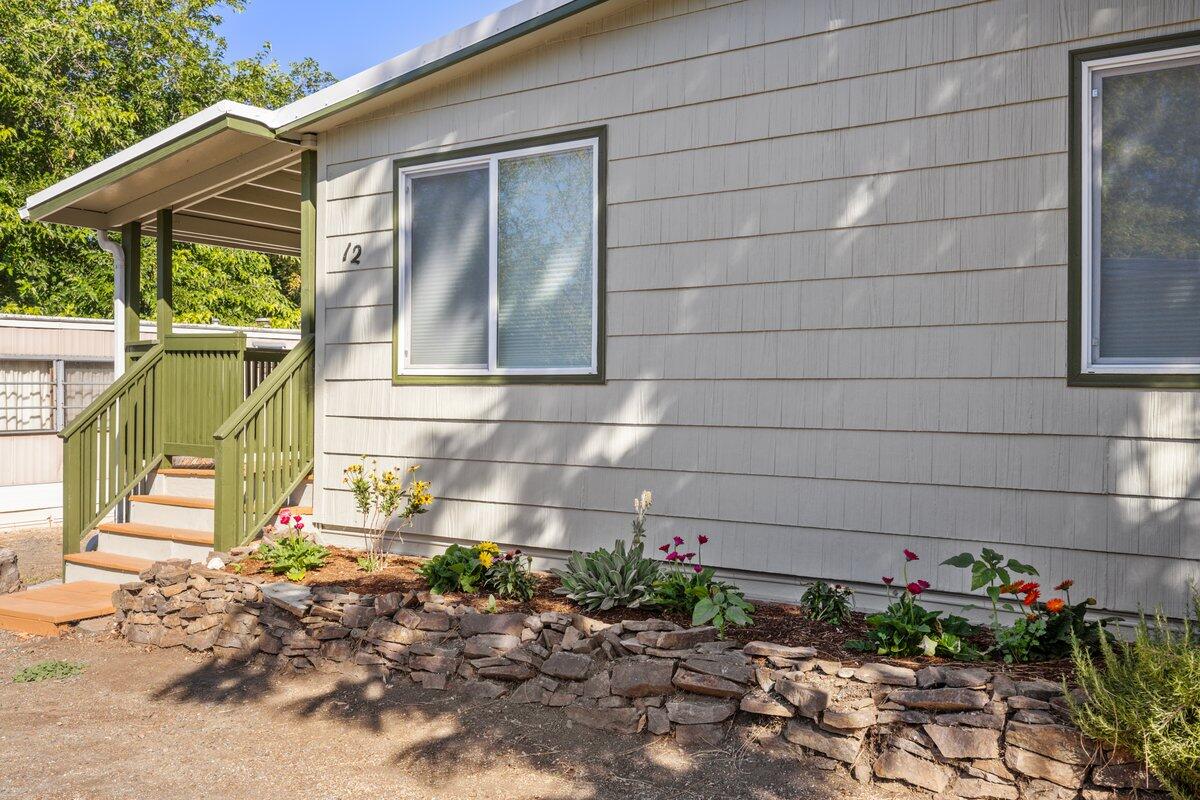 939 South Valley View Road, Unit 12 Ashland, OR 97520 - Photo 19 of 19 _CI_5098