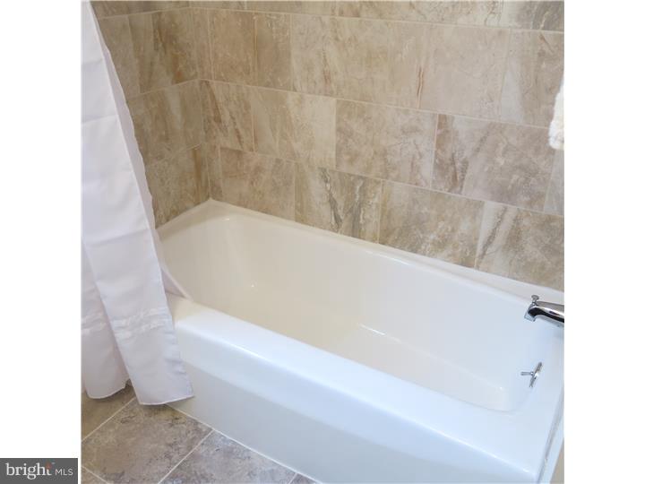 318 Keller Road Glendora, NJ 08029 - Photo 15 of 25 Bathroom