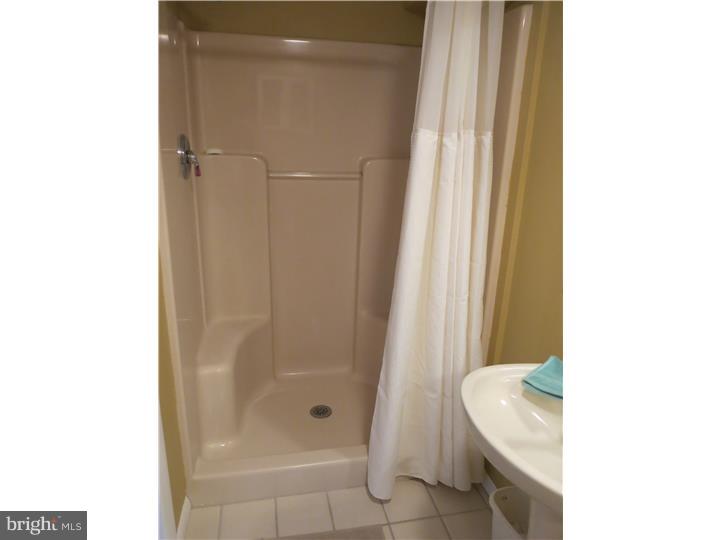318 Keller Road Glendora, NJ 08029 - Photo 20 of 25 Bathroom