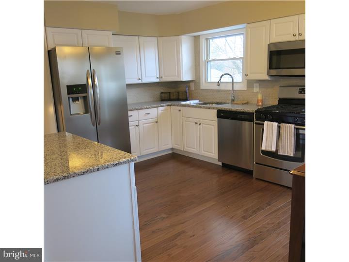 318 Keller Road Glendora, NJ 08029 - Photo 4 of 25 Kitchen
