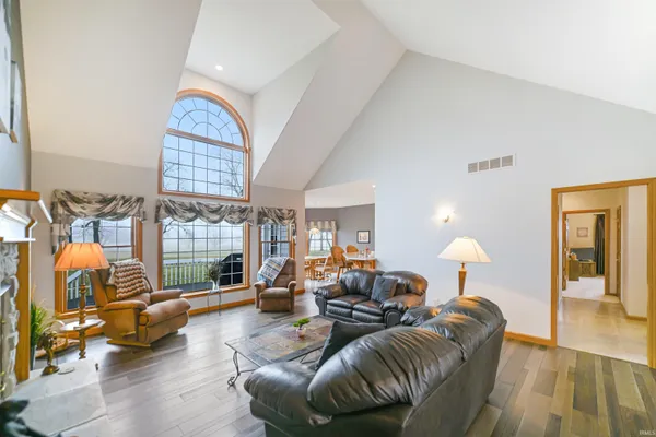 $595,000 | 13826 North 560 East, Syracuse, IN 46567