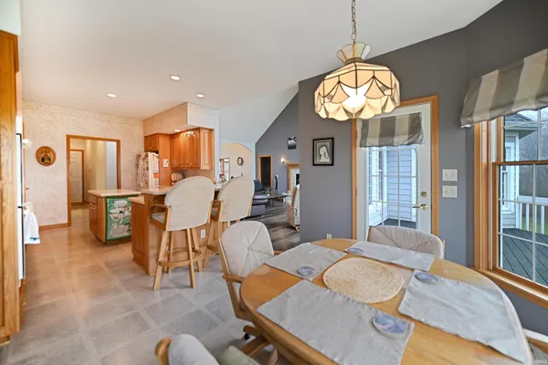 $595,000 | 13826 North 560 East, Syracuse, IN 46567