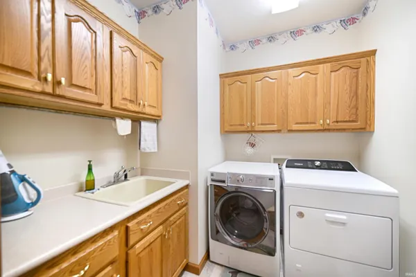 $595,000 | 13826 North 560 East, Syracuse, IN 46567