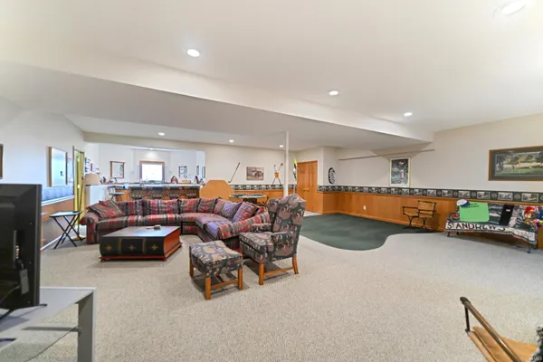 $595,000 | 13826 North 560 East, Syracuse, IN 46567