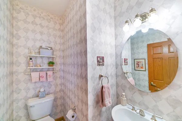 $595,000 | 13826 North 560 East, Syracuse, IN 46567