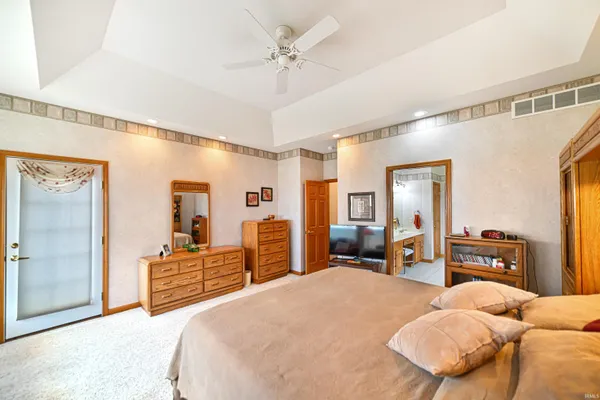 $595,000 | 13826 North 560 East, Syracuse, IN 46567