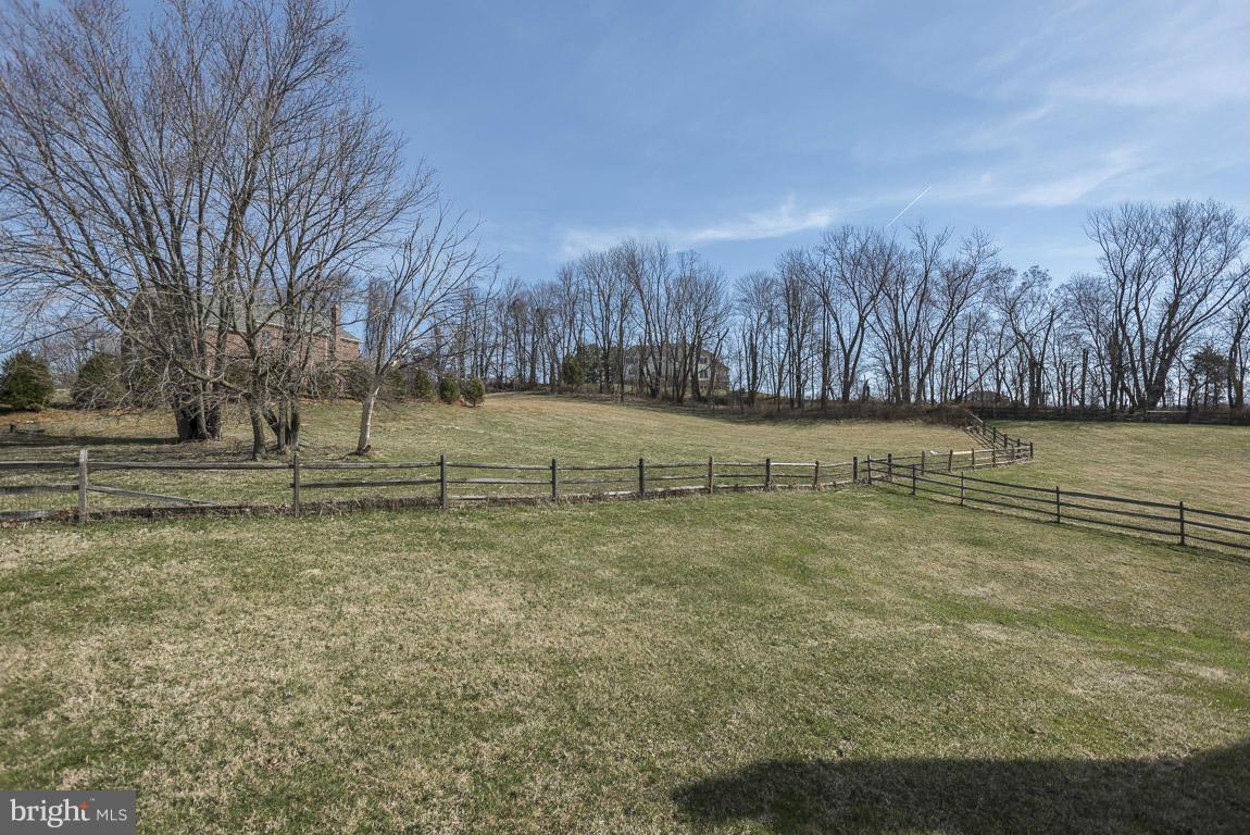 18060 Dry Mill Road Leesburg, VA 20175 - Photo 29 of 30 Exterior (Rear)