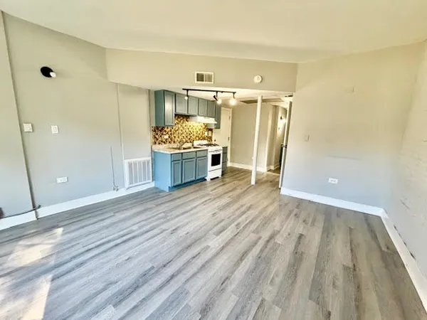 $895 | 9211 South Laflin Street, Unit 1D, Chicago, IL 60620