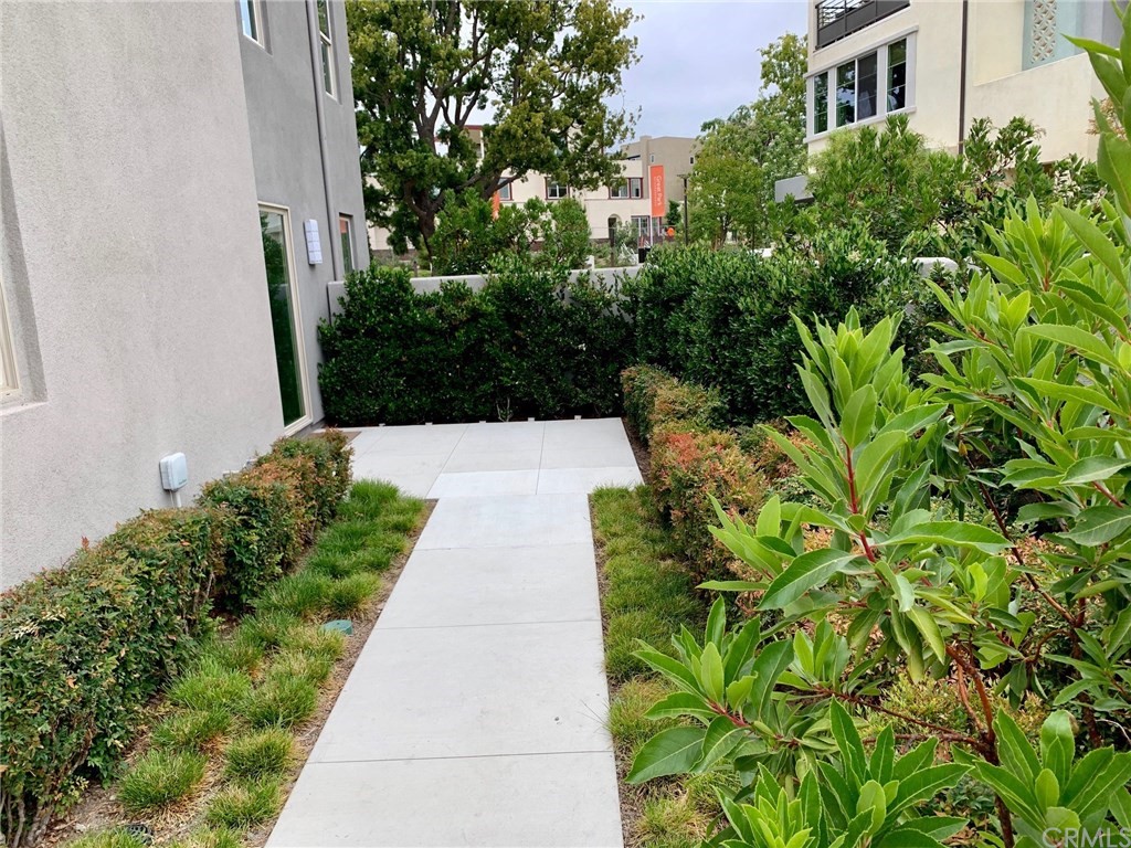 129 Frame Irvine, CA 92618 - Photo 4 of 5