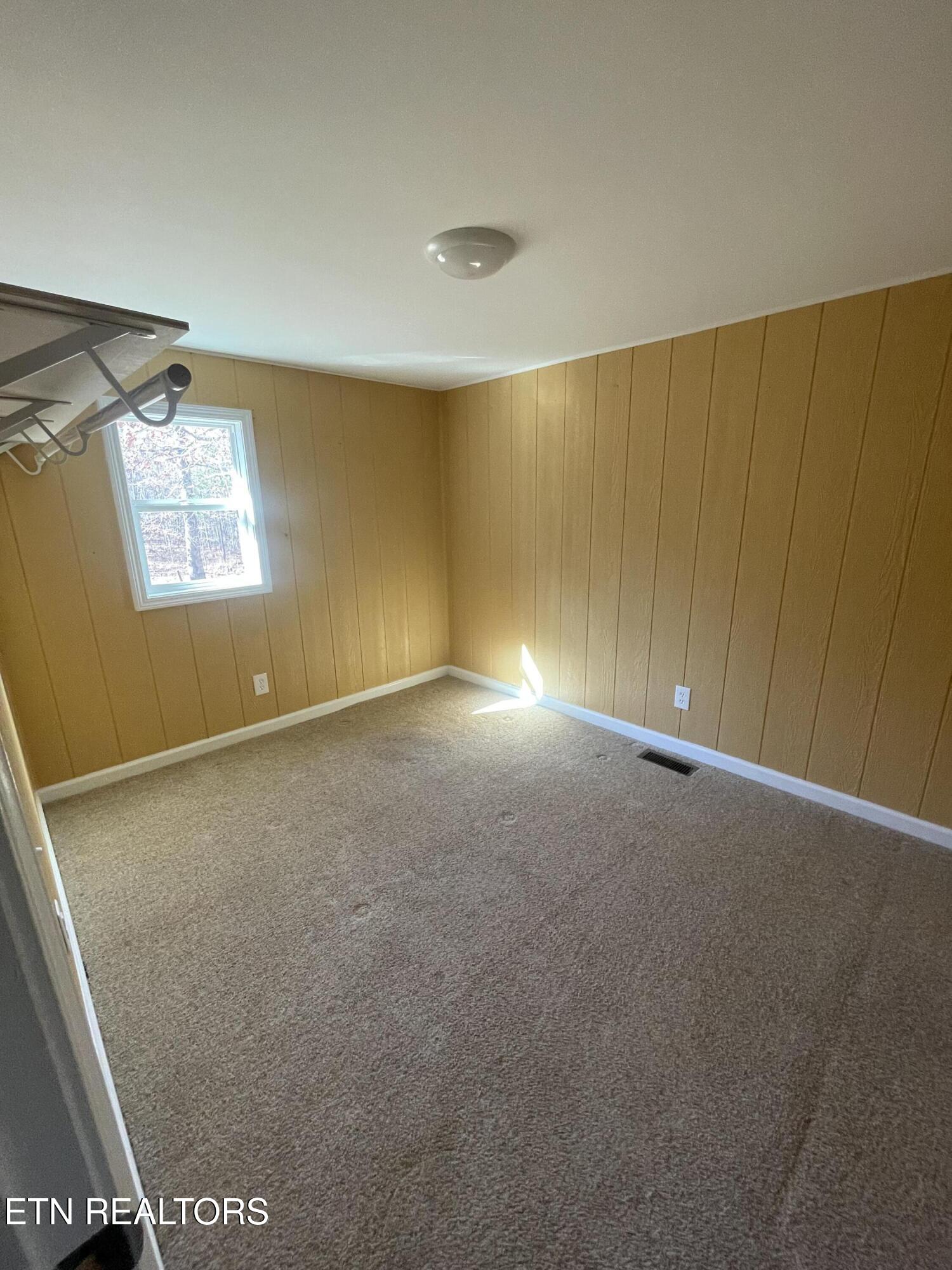 1700 Hollis Poore Road Jamestown, TN 38556 - Photo 7 of 15 IMG_9049