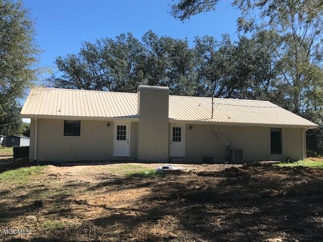 187 Will Thompson Road Picayune, MS 39466 - Photo 4 of 18 back
