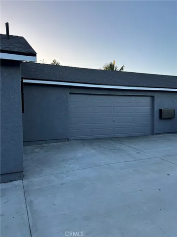 a view of a garage