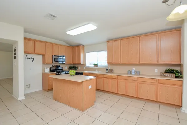 $1,975 | 15318 Marlowe Grove Drive, Sugar Land, TX 77498