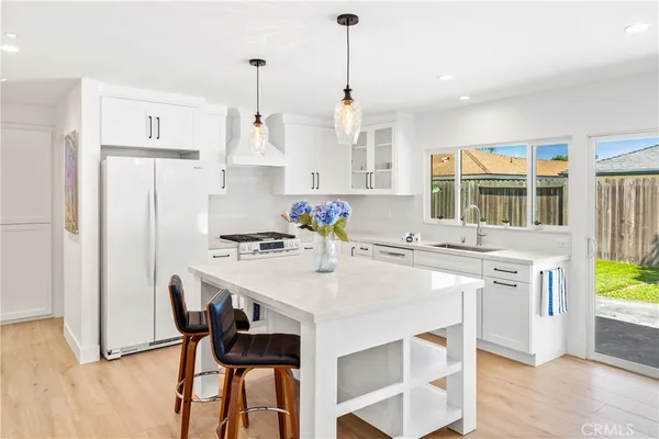 $1,711,700 | 20692 Kelvin Lane, Huntington Beach, CA 92646