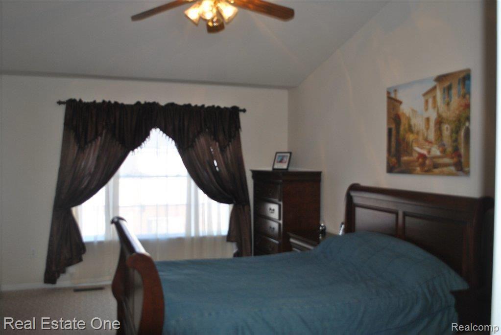 41829 Mitchell Road Novi, MI 48377 - Photo 15 of 21 Master 1.JPG