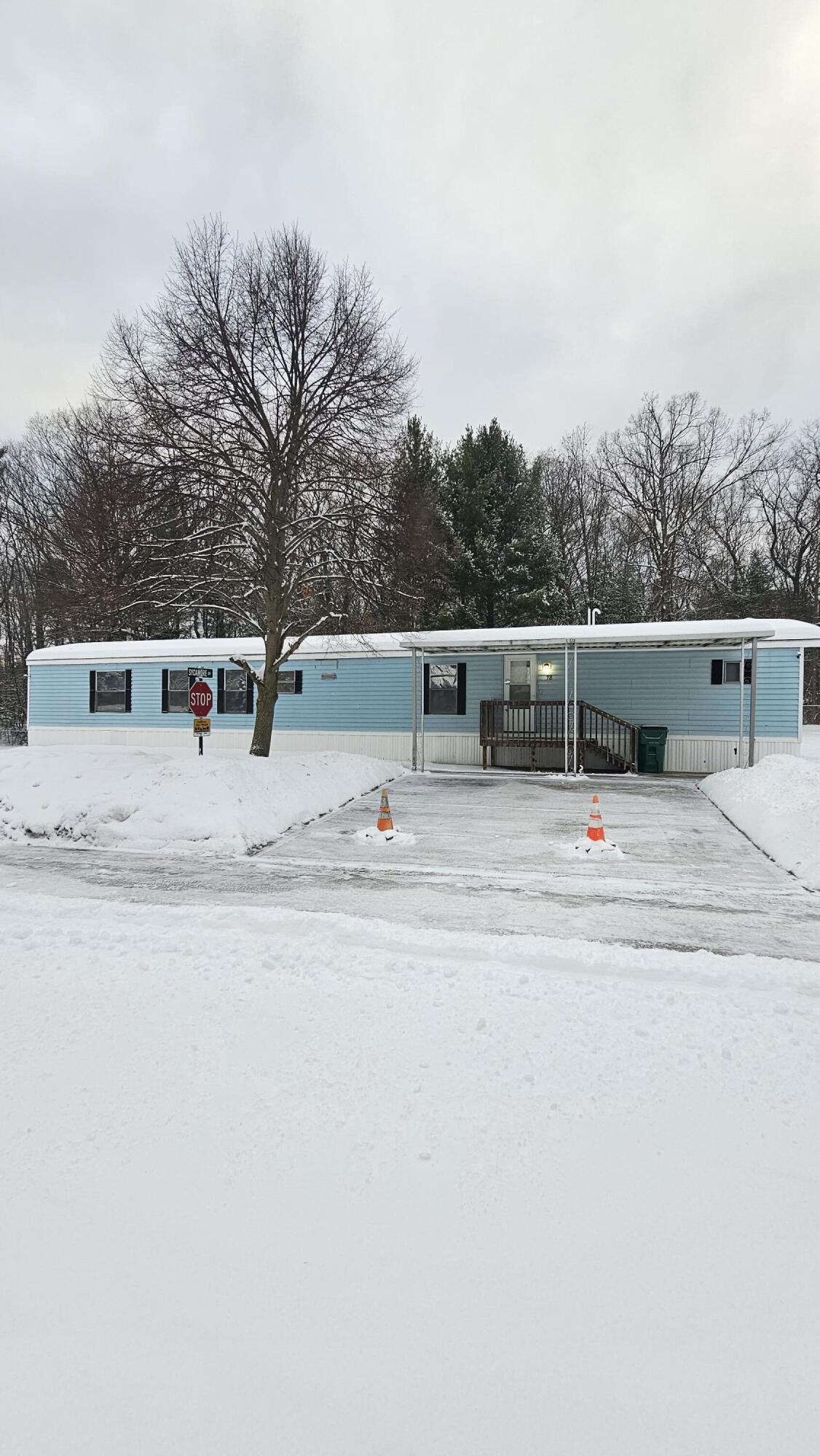 78 Apple Muskegon, MI 49445 - Photo 3 of 5 1000043214