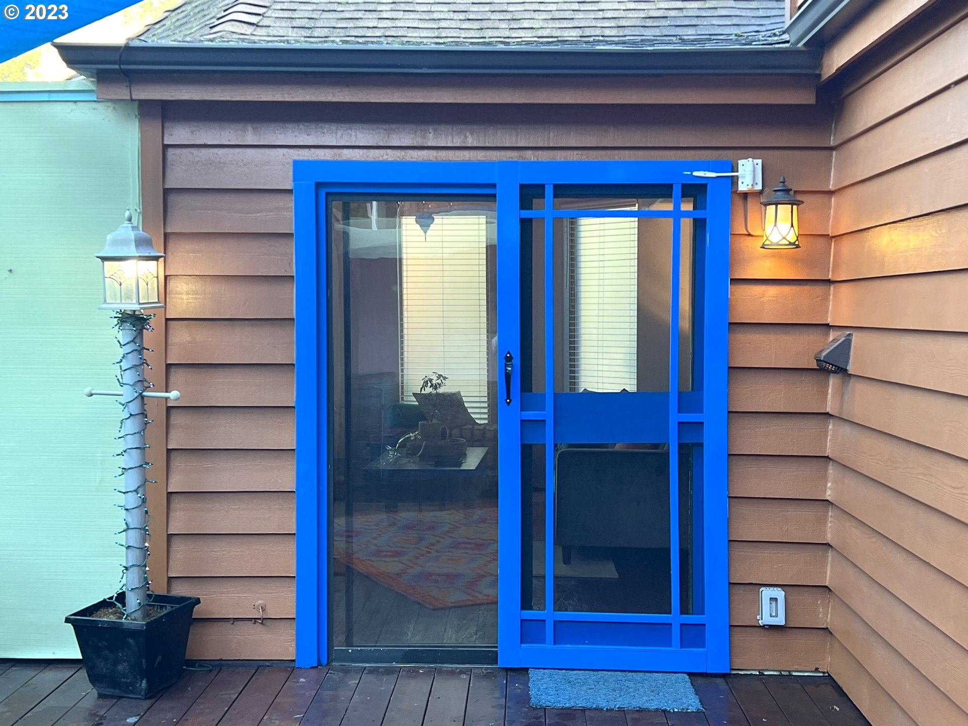 97748 North Bank Chetco River Road, Unit 15 Brookings, OR 97415 - Photo 13 of 48 a view of entryway with a chair