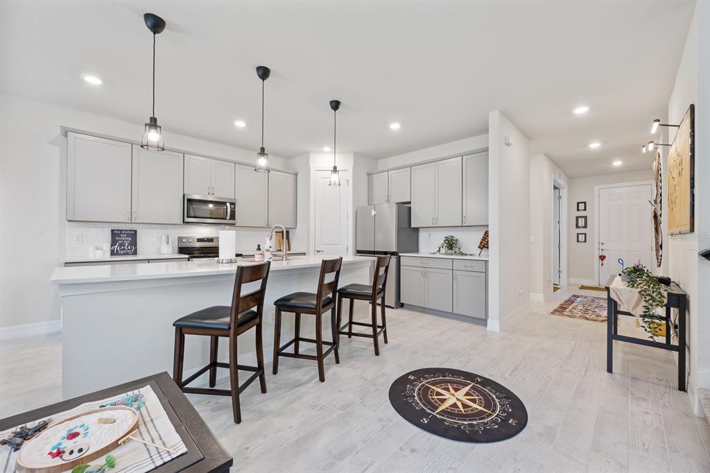 2713 Hilltop Loop Apopka, FL 32712 - Photo 12 of 54