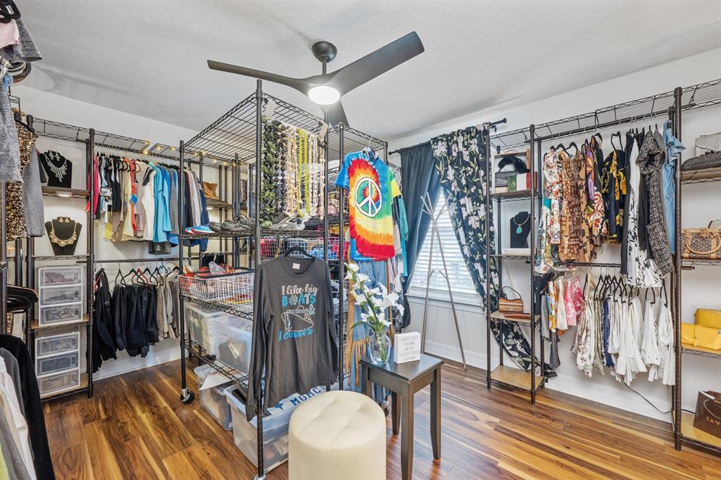 2713 Hilltop Loop Apopka, FL 32712 - Photo 36 of 54 a view of a interior of the house