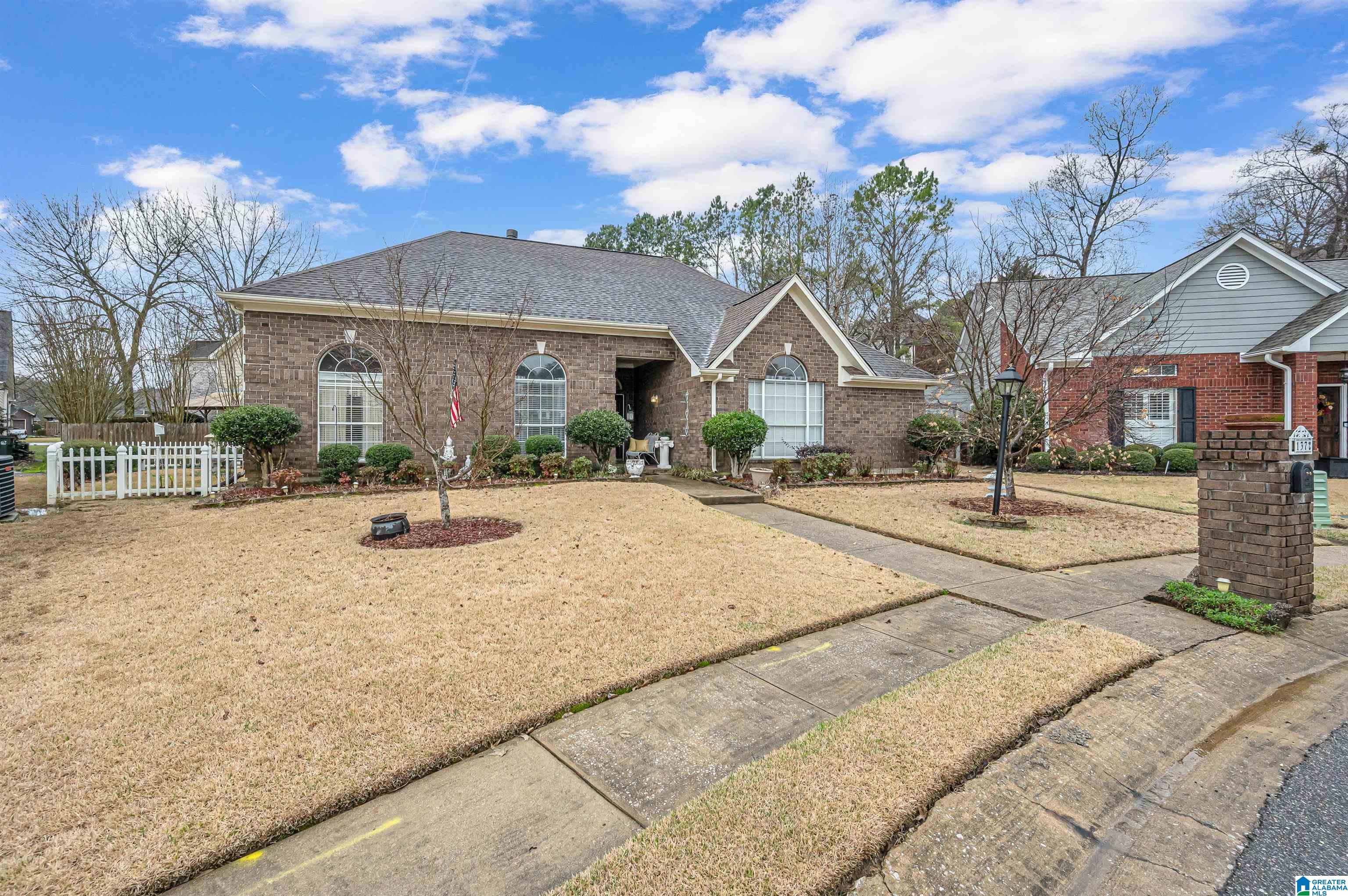 137 Braxton Way Pelham, AL 35124 - Photo 2 of 35