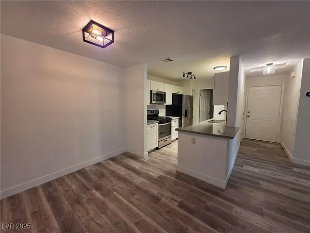 $1,950 | 2200 South Fort Apache Road, Unit 2023, Las Vegas, NV 89117