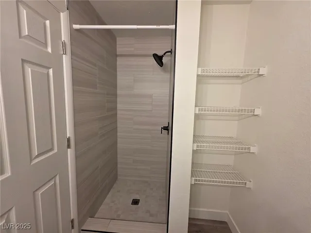 $1,950 | 2200 South Fort Apache Road, Unit 2023, Las Vegas, NV 89117