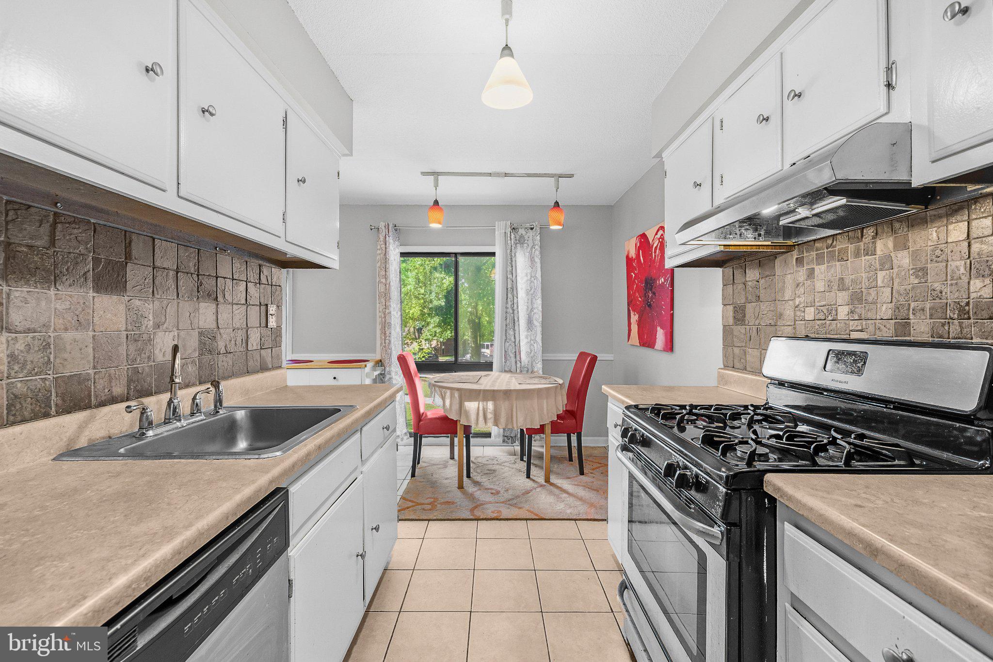 5237 West Running Brook Road, Unit 202 Columbia, MD 21044 - Photo 10 of 26 Gallery Image 10